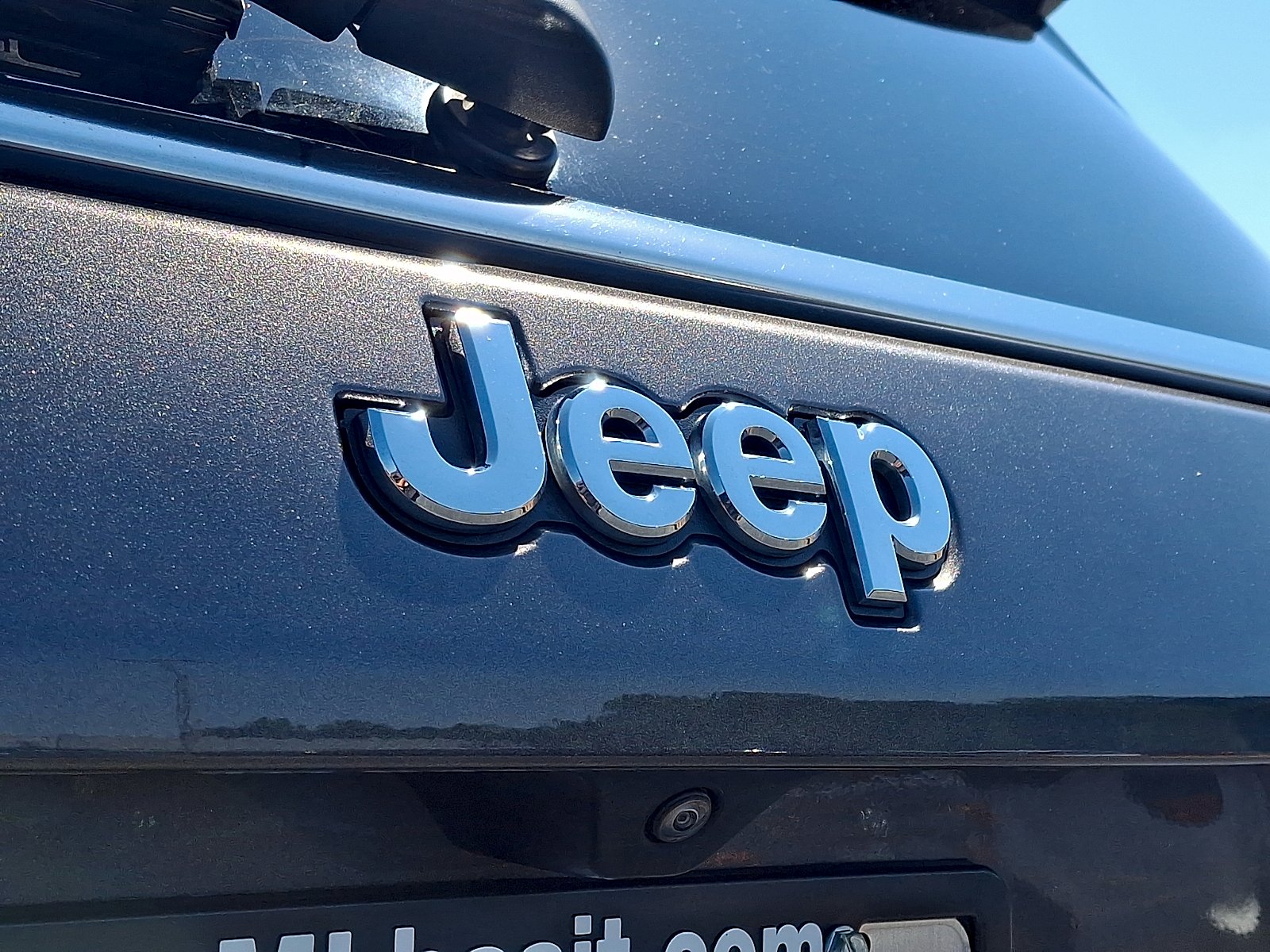 Certified Used 2024 Baltic Gray Metallic Clearcoat - PAS Jeep Latitude 4x4 image 29