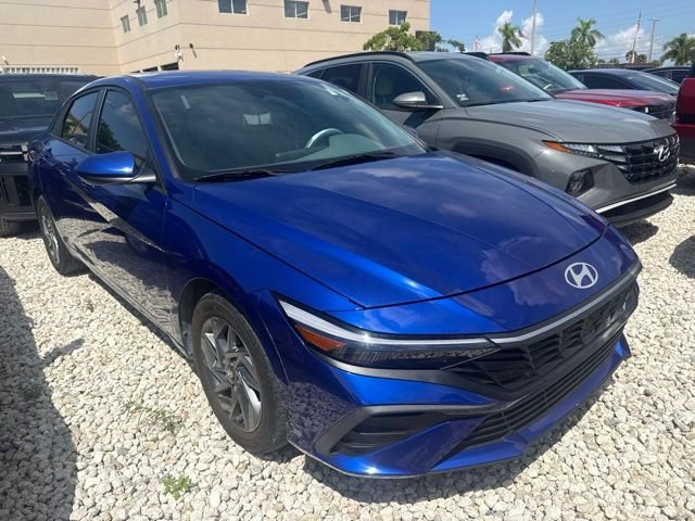 Used 2024 Blue Hyundai SEL image 3