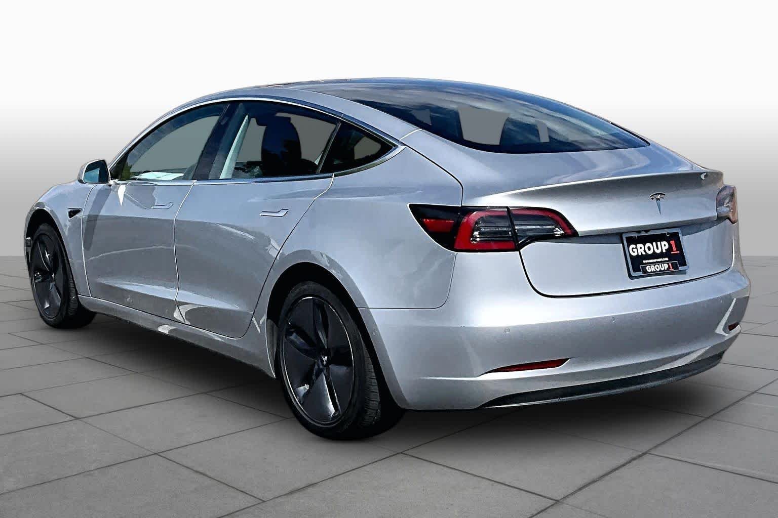 Used 2018 Midnight Silver Metallic Tesla Long Range Battery image 10