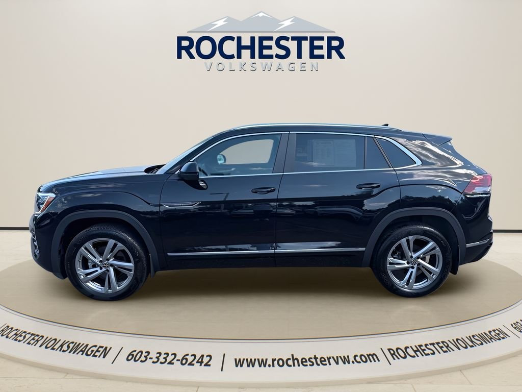 Used 2024 Deep Black Pearl Volkswagen 2.0T SEL R-Line image 3