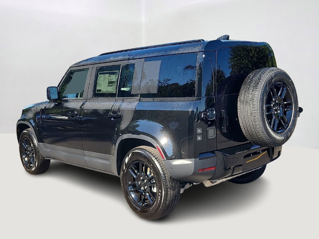 New 2026 Santorini Black Land Rover S image 4