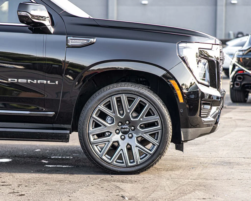 Used 2026 Black GMC Denali Ultimate image 10