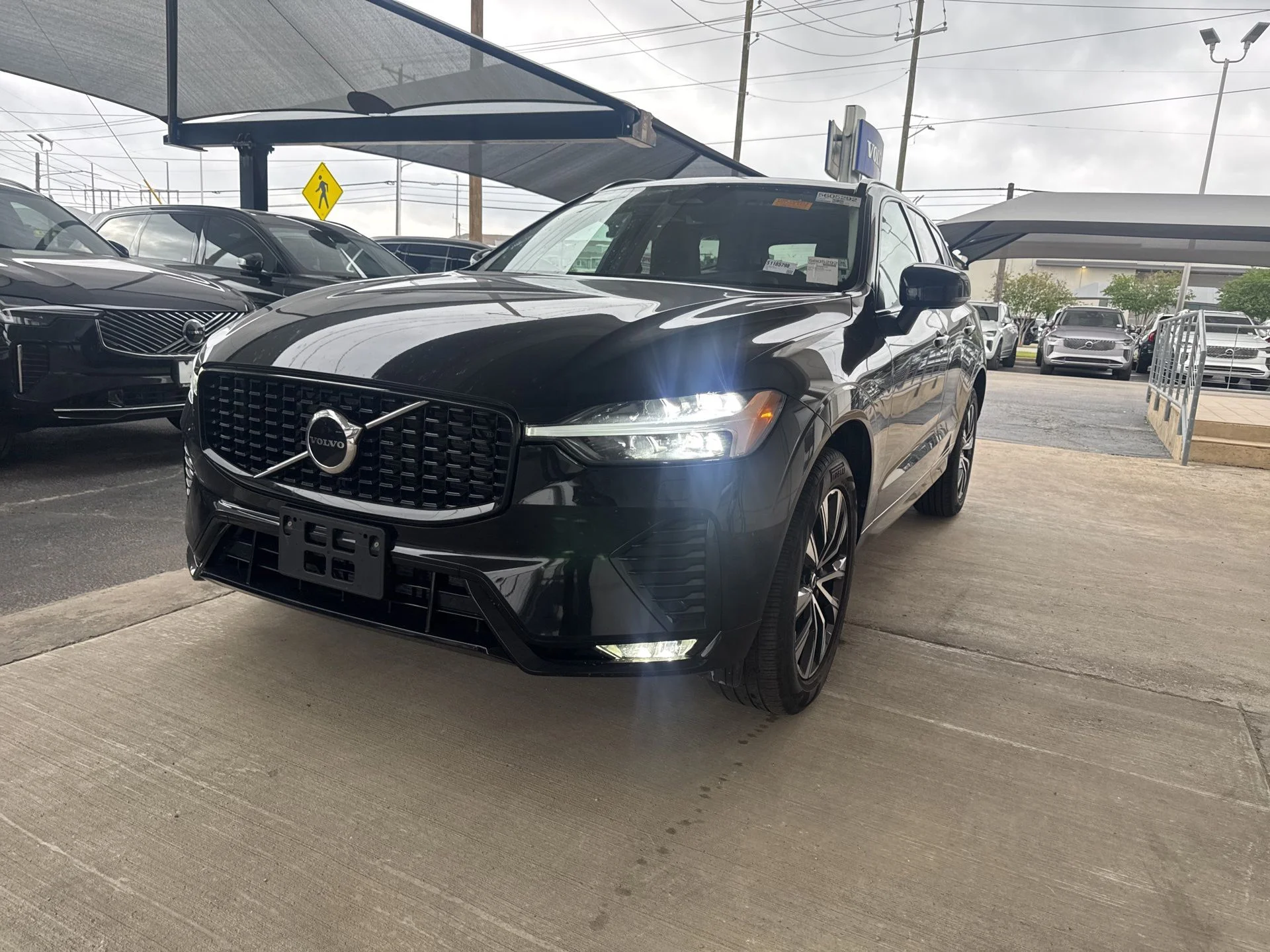 2025 Volvo XC60 B5 Core Dark AWD's photo