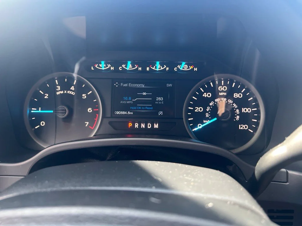 Used 2019 Silver Spruce Metallic Ford XLT image 11