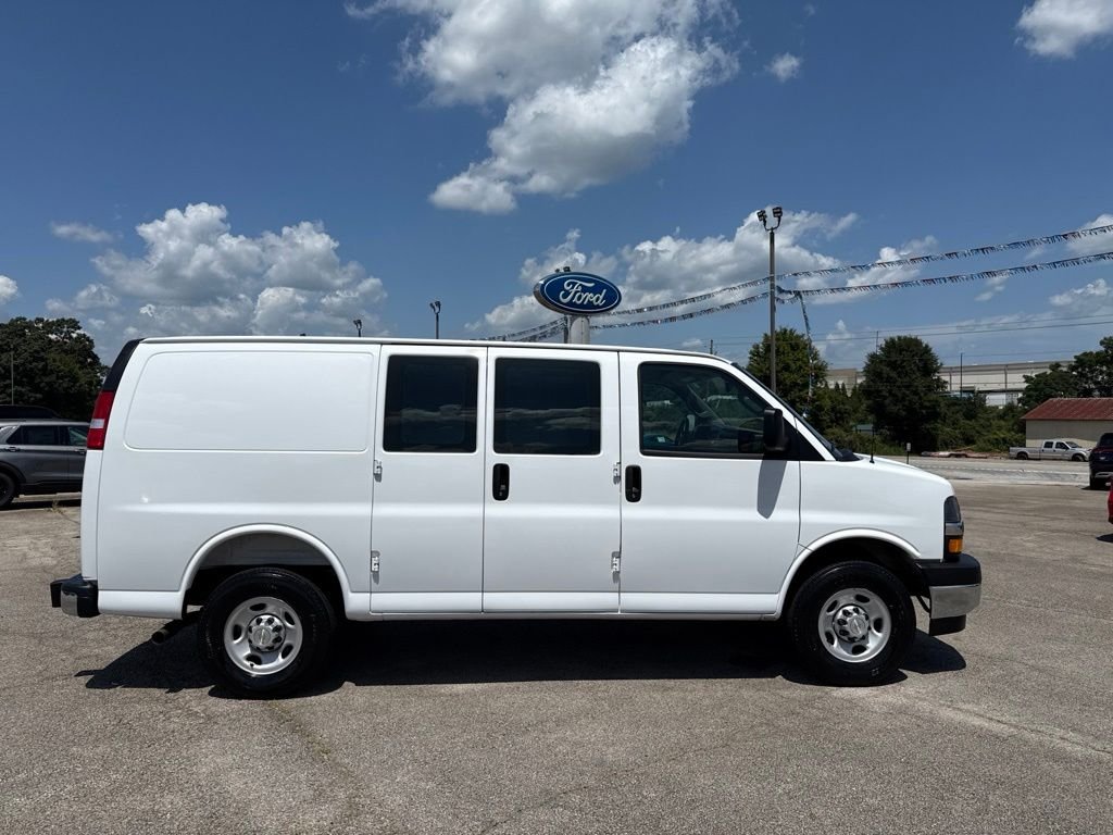 2025 Chevrolet Express Cargo