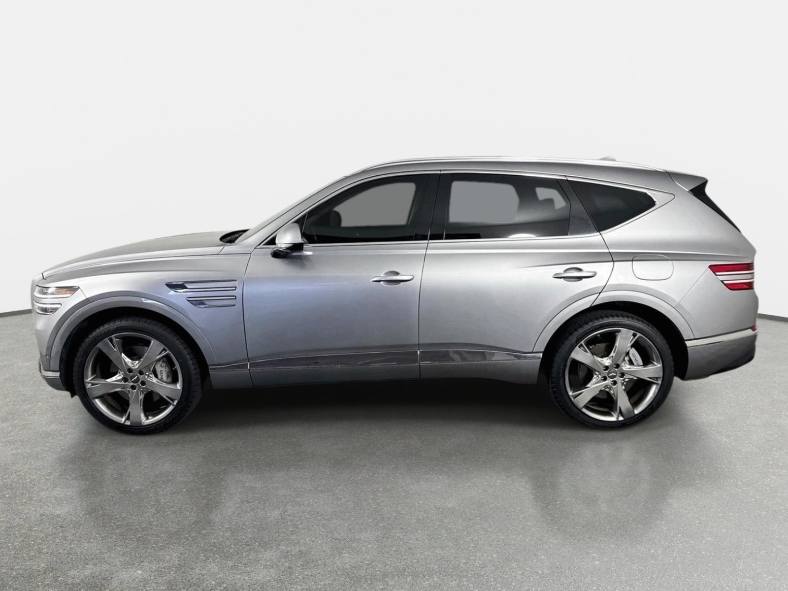 Used 2024 Savile Silver Genesis 2.5T image 8