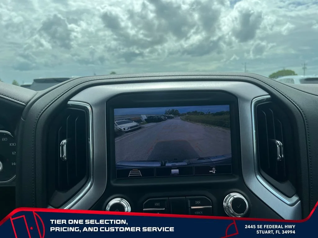 Used 2020 ONYX BLACK GMC SLT image 25
