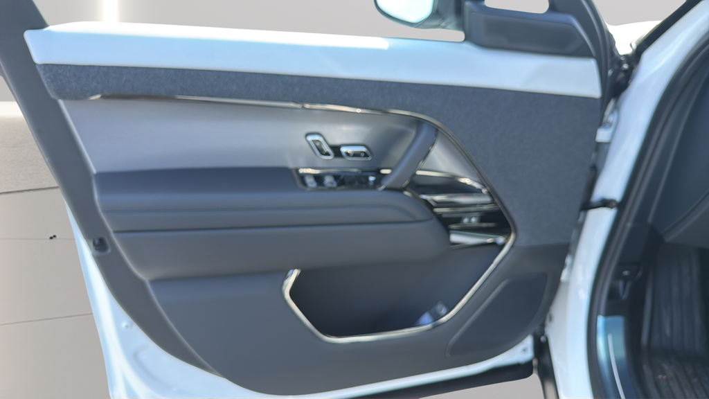 New 2026 Fuji White Land Rover Dynamic SE image 20