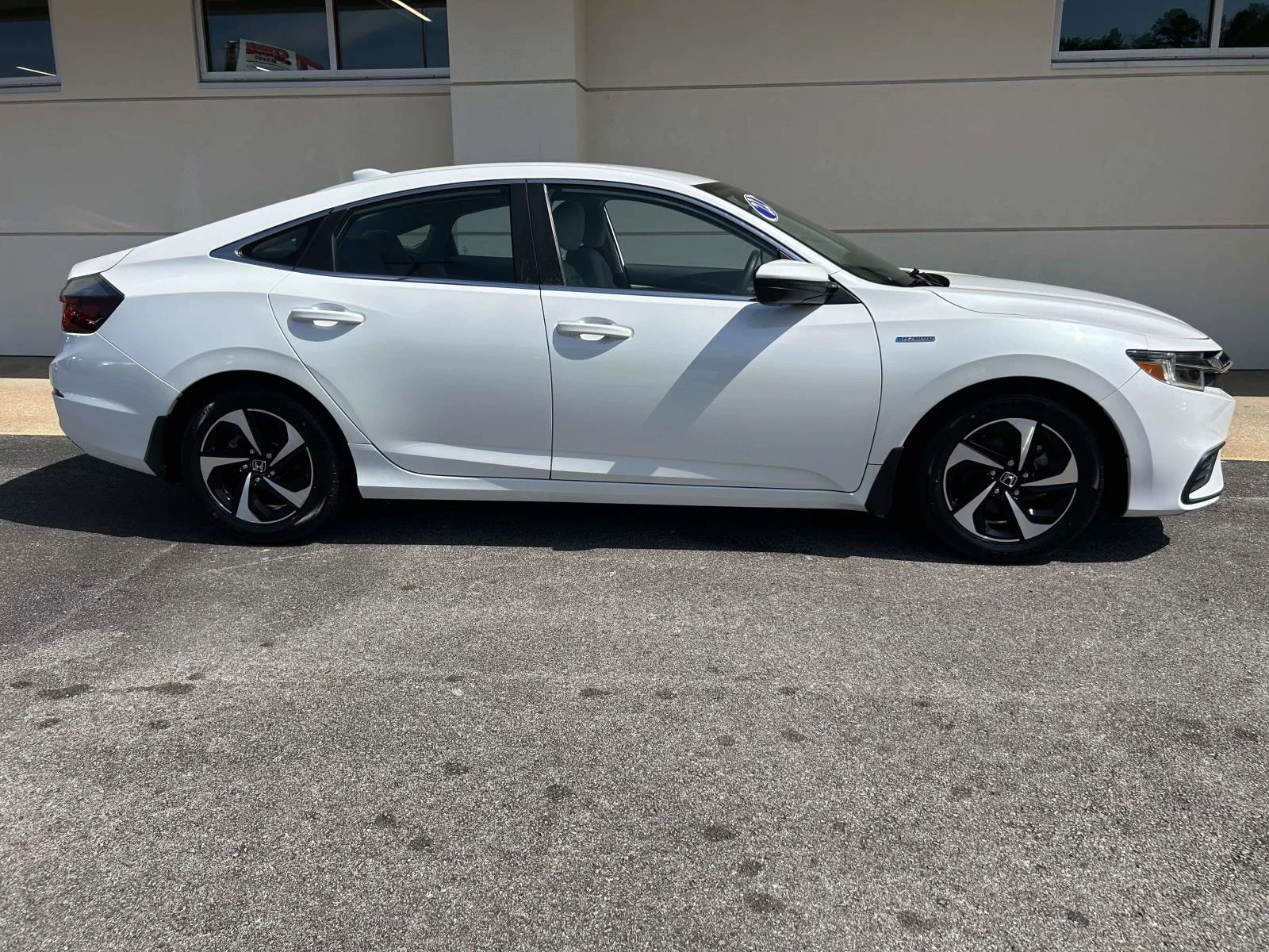 Certified Used 2022 Platinum White Pearl Honda EX image 2