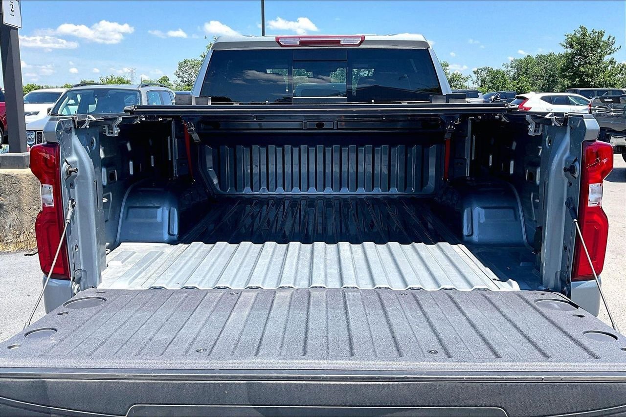 Used 2024 Sterling Gray Metallic Chevrolet 4WD Crew Cab Short Bed RST image 9