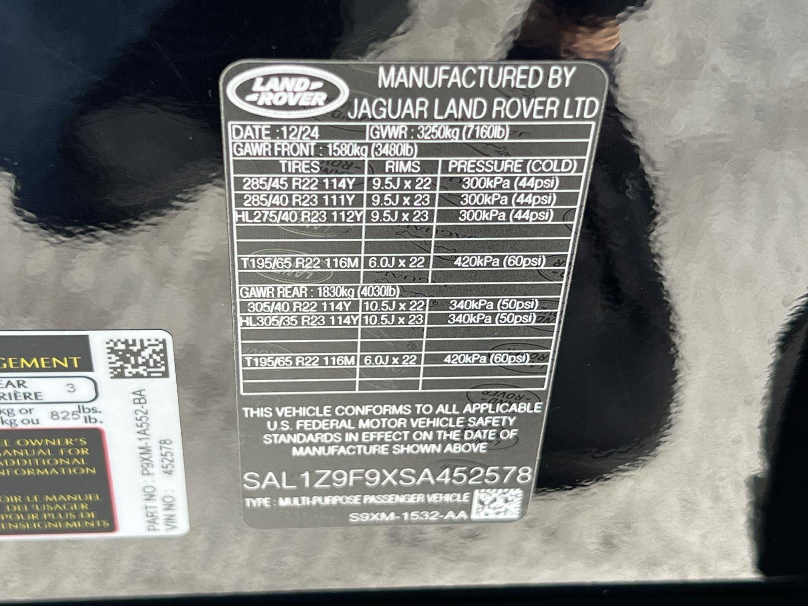 Used 2025  Land Rover SV Edition Two image 34