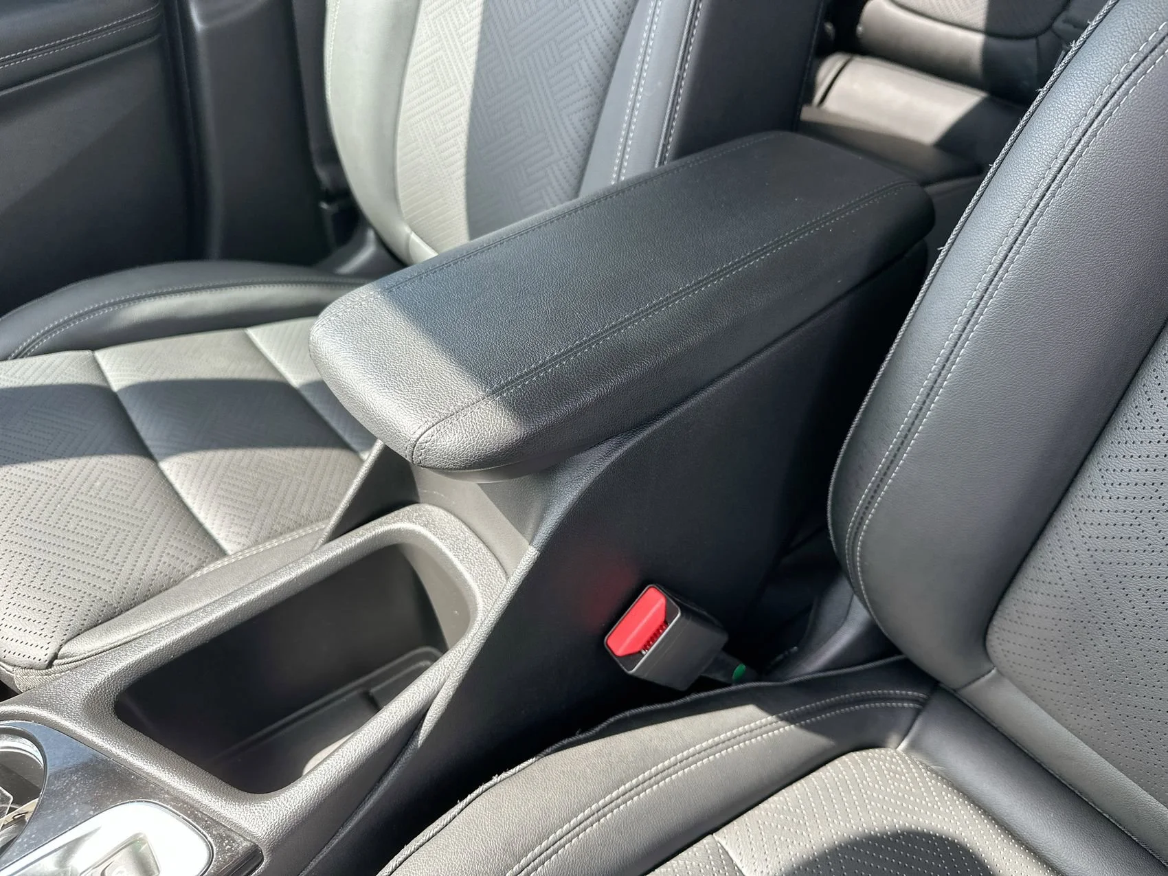 Used 2022 Cinnabar Metallic Buick Essence image 20