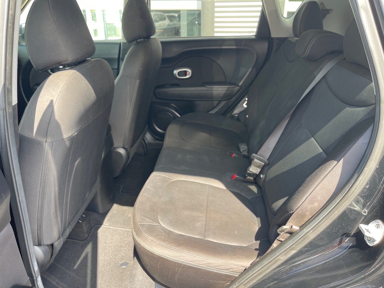 Used 2018 Black Kia Base image 11