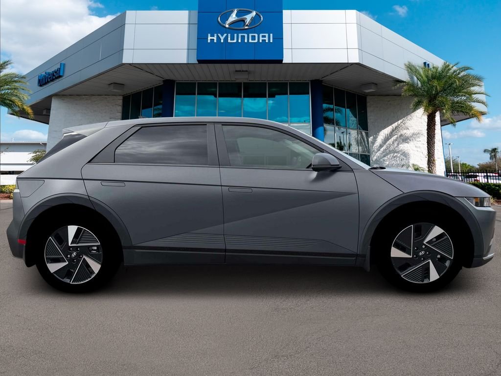 New 2026 Gray Hyundai SEL image 29