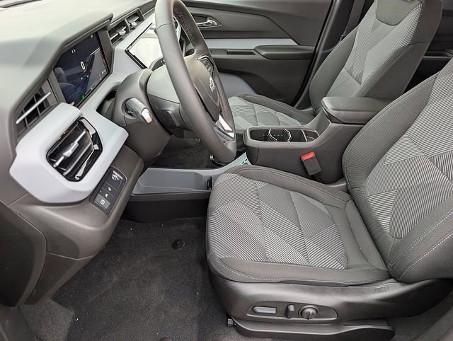 2027 Chevrolet Bolt LT - Photo 17