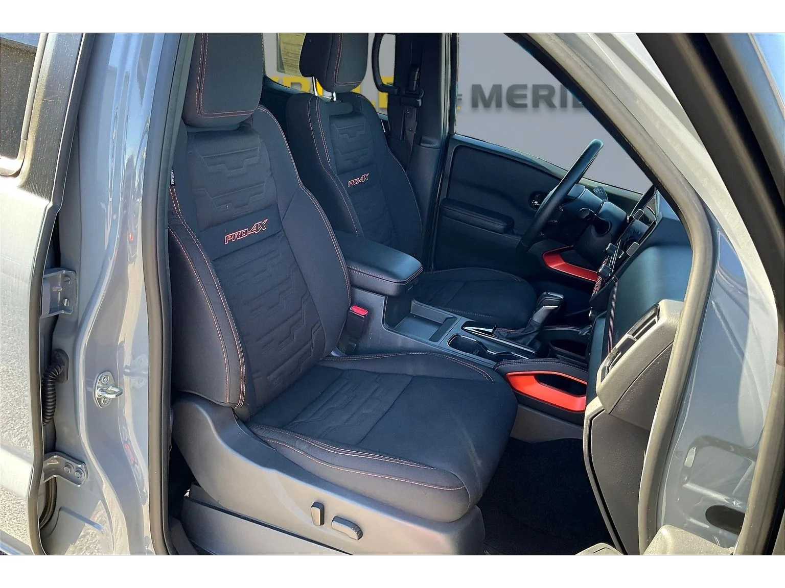 Used 2025  Nissan PRO-4X image 6