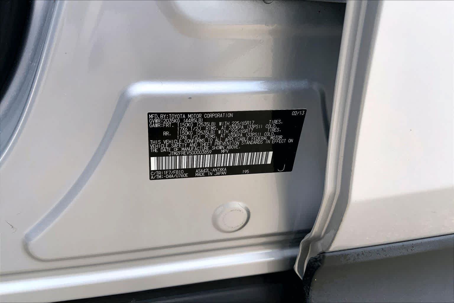 Used 2013 Classic Silver Metallic Toyota LE image 36