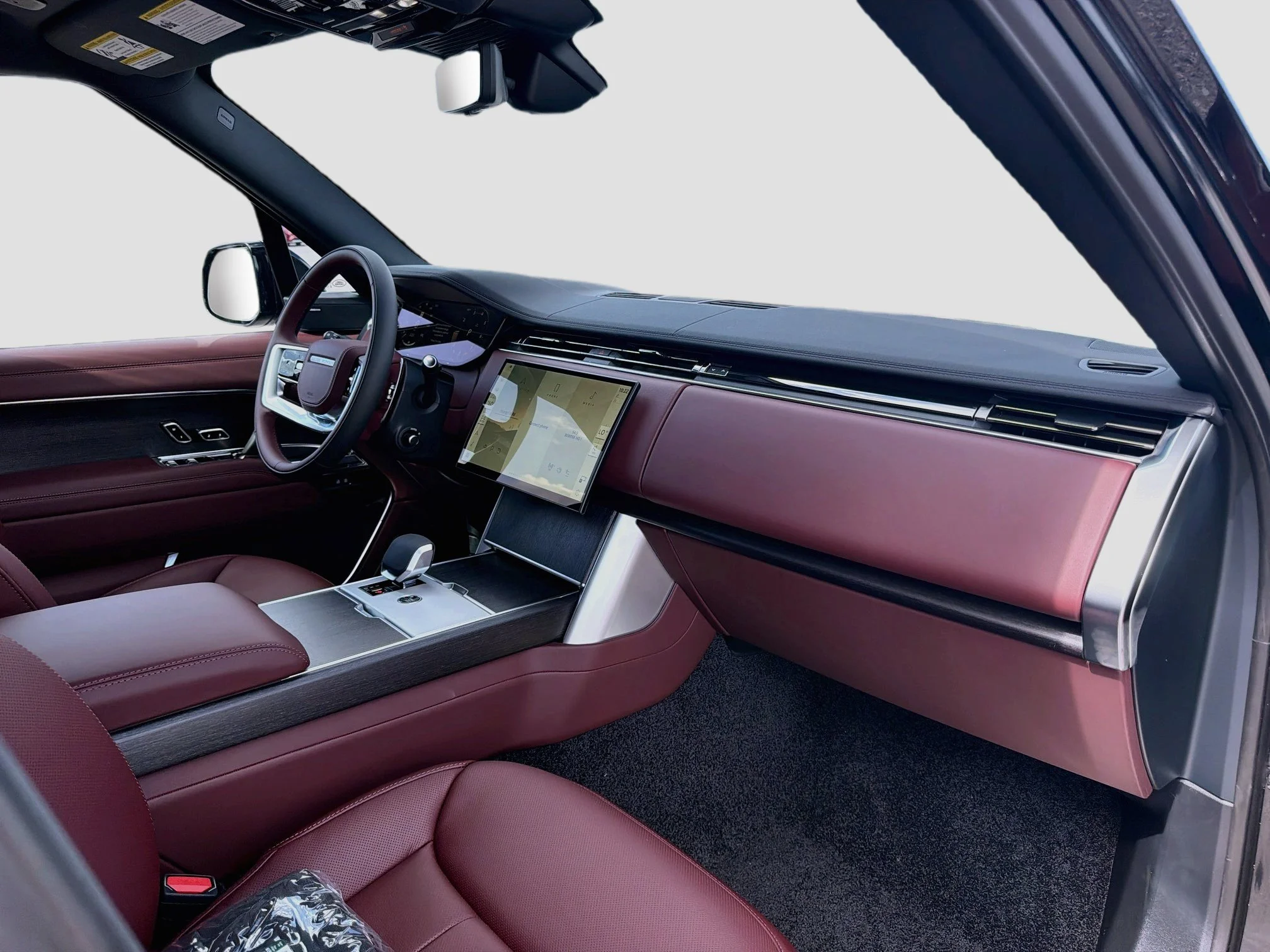 New 2026 Santorini Black Land Rover SE image 15