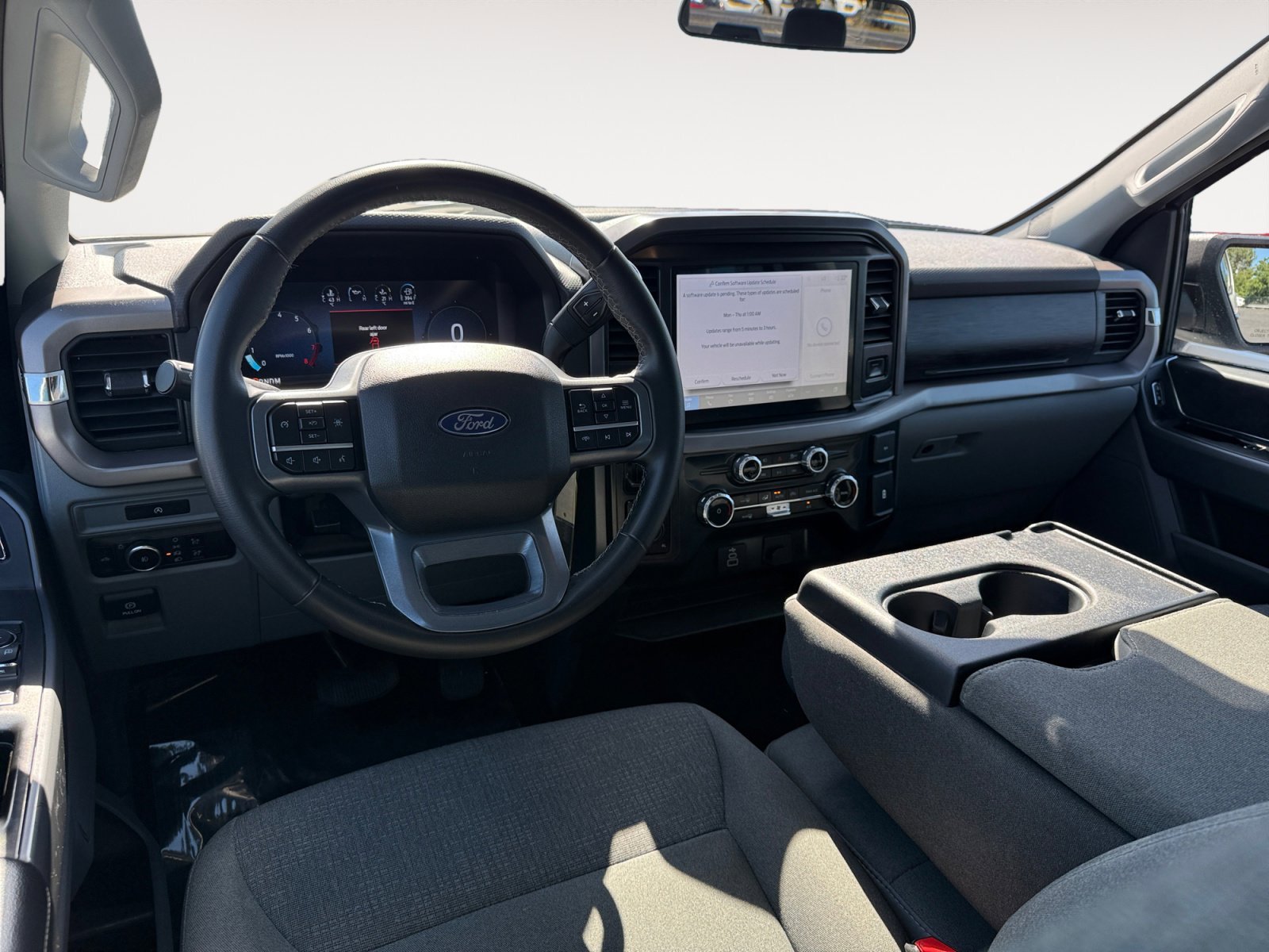 Certified Used 2025 Oxford White Ford XLT image 15