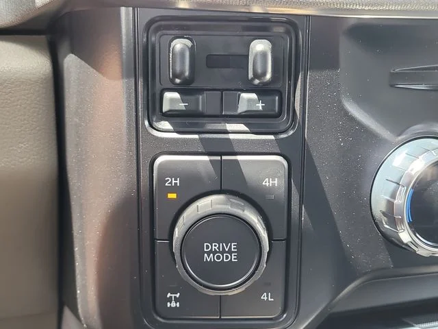 New 2026 Black Metallic Ford Platinum image 29