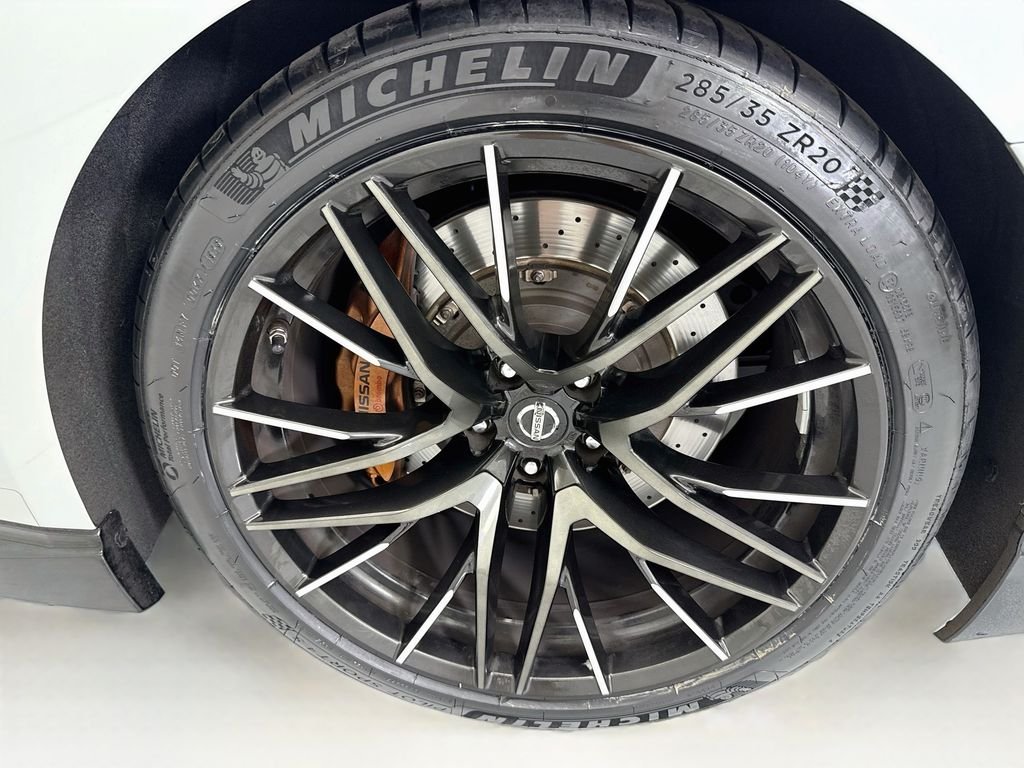 Used 2020 Super Silver Nissan Premium image 28
