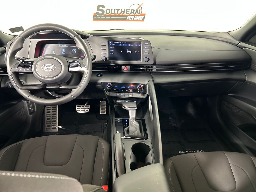 Certified Used 2025 Blue Hyundai SEL Sport image 18