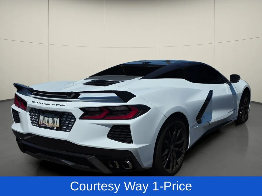 Used 2023 White Chevrolet Stingray image 9