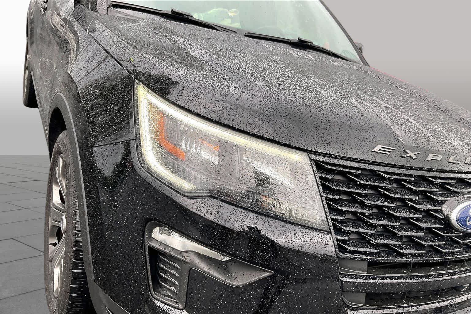 Used 2018 Shadow Black Ford Sport image 29