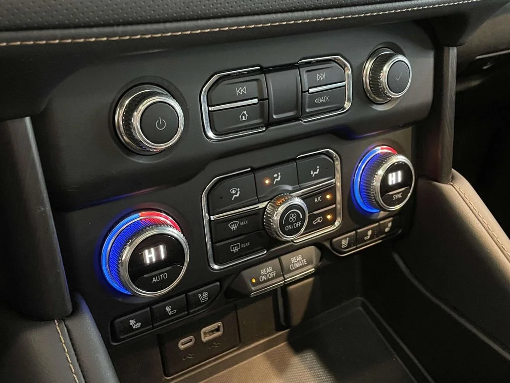 Used 2023 Onyx Black GMC AT4 image 30