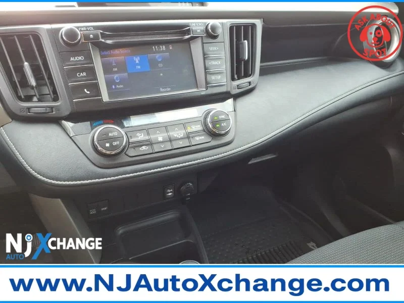 Used 2018 Gray Toyota XLE Sport Utility 4D image 36