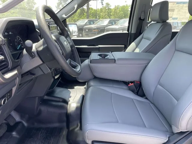 New 2026 Oxford White Ford XL image 14