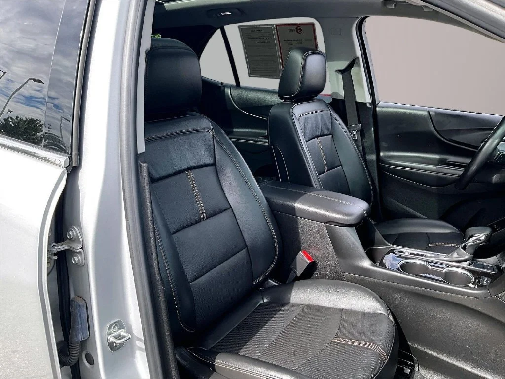 Used 2022 Silver Chevrolet Premier image 8