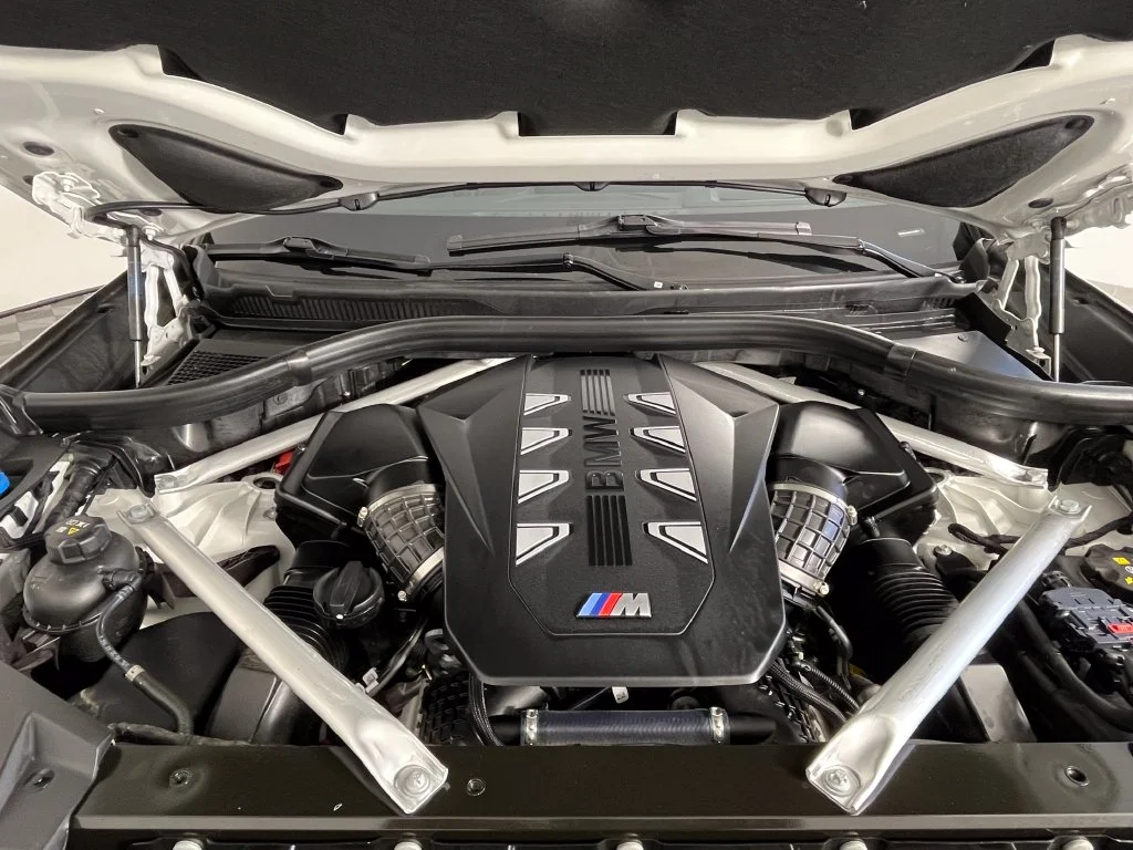 Certified Used 2025 White Metallic BMW M60i image 17