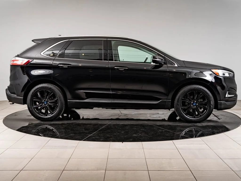 Used 2019 Agate Black Metallic Ford Titanium image 11