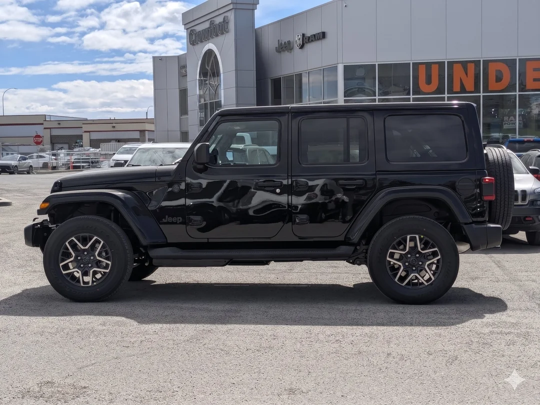 New 2026 Black Jeep Sahara - - 4x4 - Body- Color Top - Side Steps - 2.0L Turbo - Remote Start & More! image 5