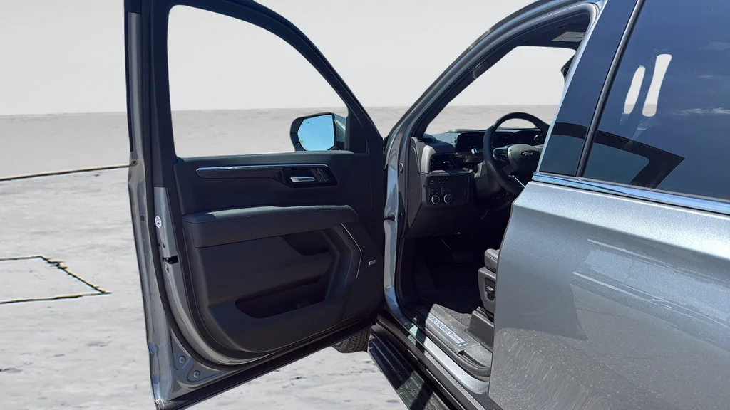 2026 Chevrolet Suburban LT - Photo 24
