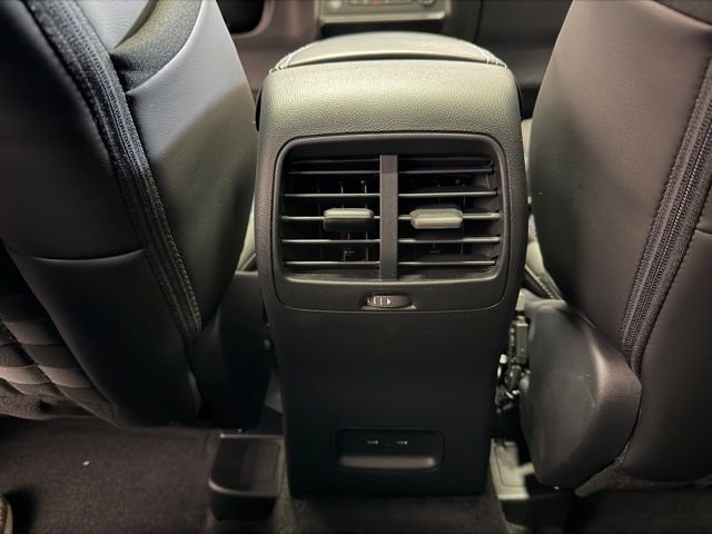 New 2026 Carbonized Gray Metallic Ford Outer Banks® image 39
