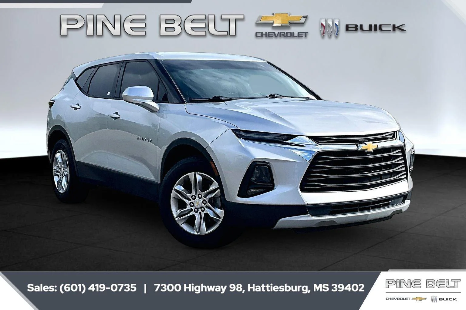 Used 2020 SILVER ICE METALLIC Chevrolet LT image 1