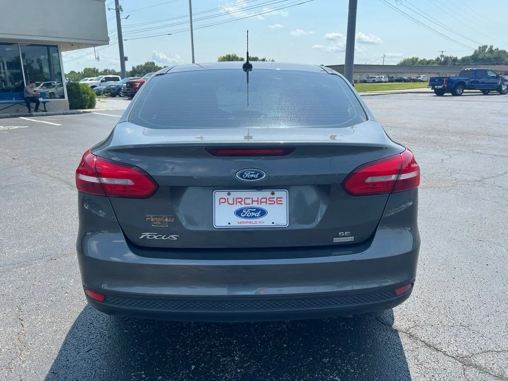 Used 2017 Gray Ford SE image 4