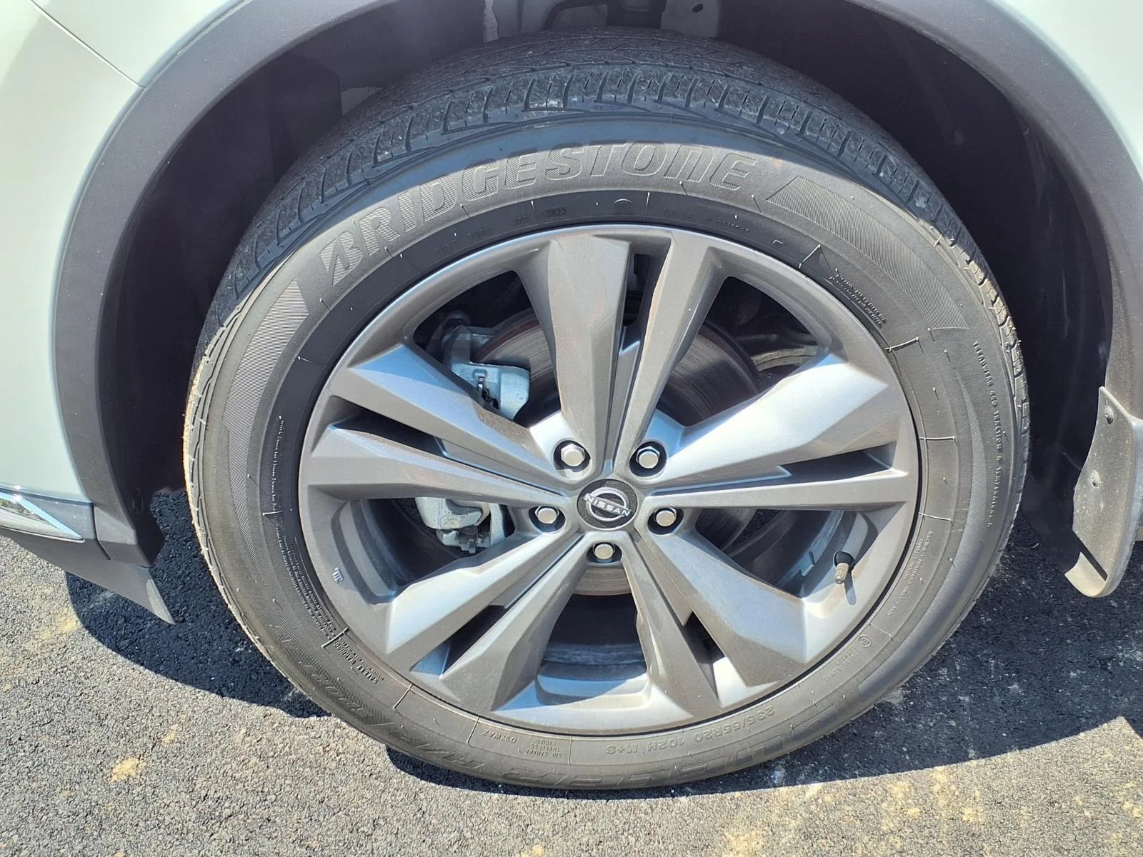 Used 2024 Pearl White Tricoat Nissan Platinum image 16