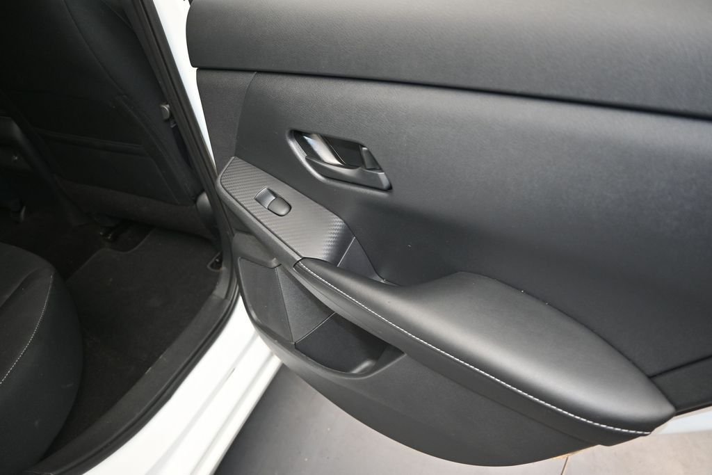 Used 2024 White Nissan SV image 20