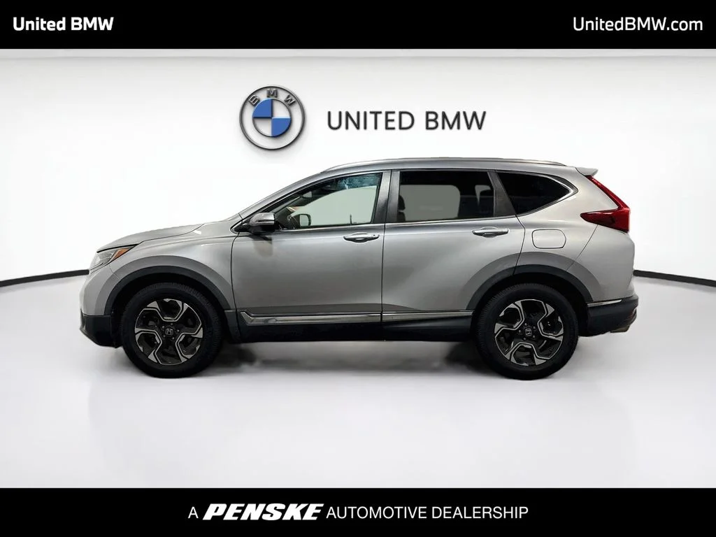 Used 2018 Lunar Silver Metallic Honda Touring image 8