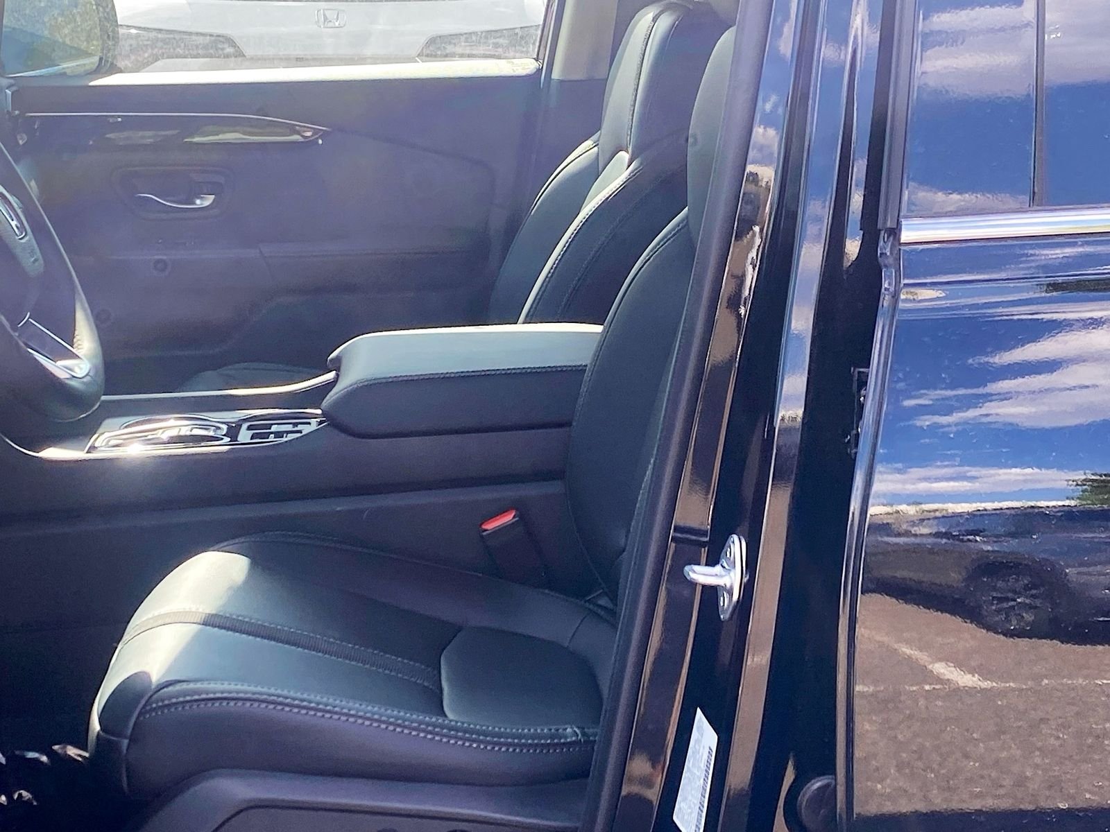 Certified 2025 Honda Pilot Touring with VIN 5FNYG1H76SB188887 for sale in Inver Grove Heights, Minnesota