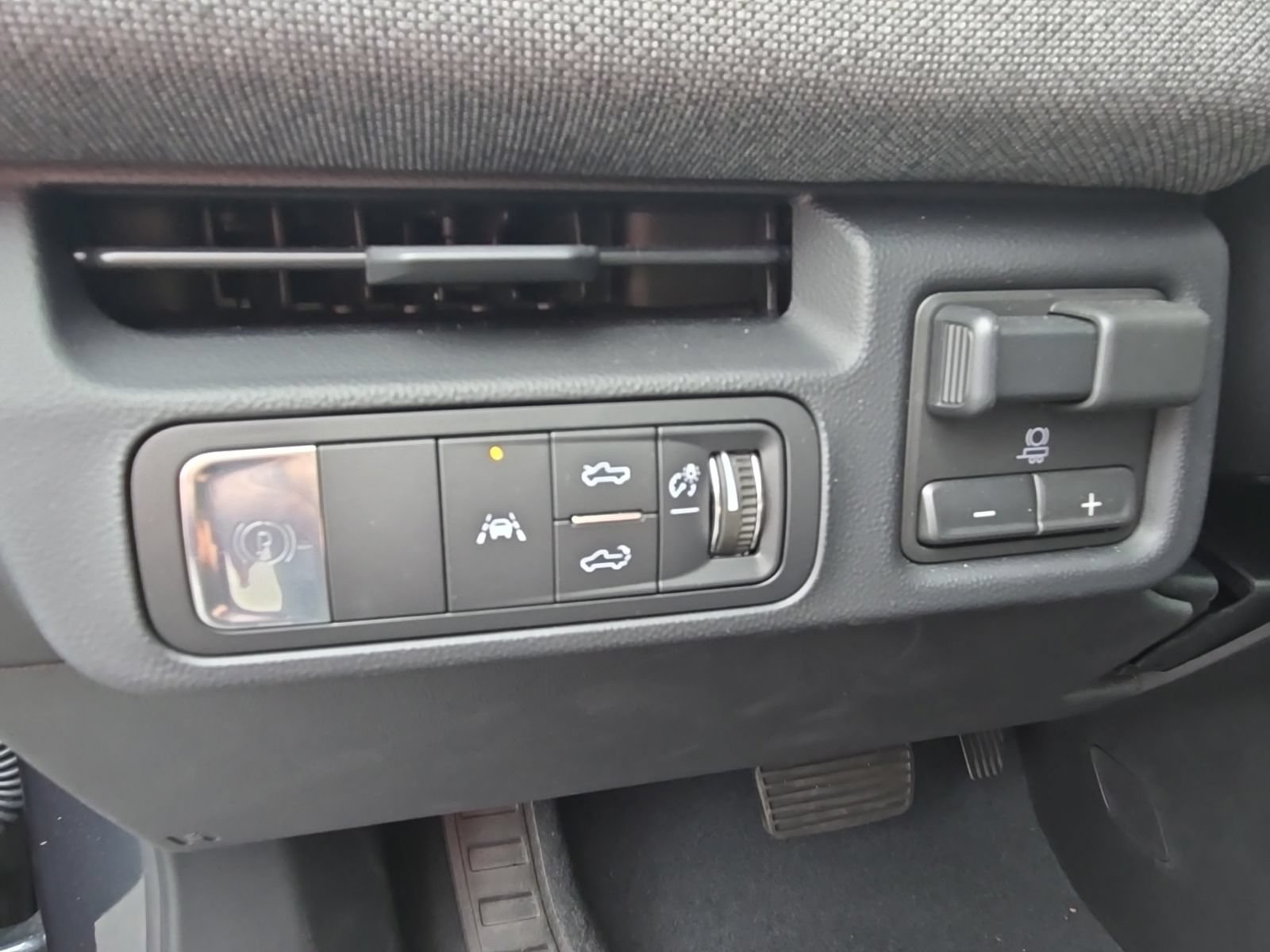 2026 GMC Sierra EV Elevation - Photo 28