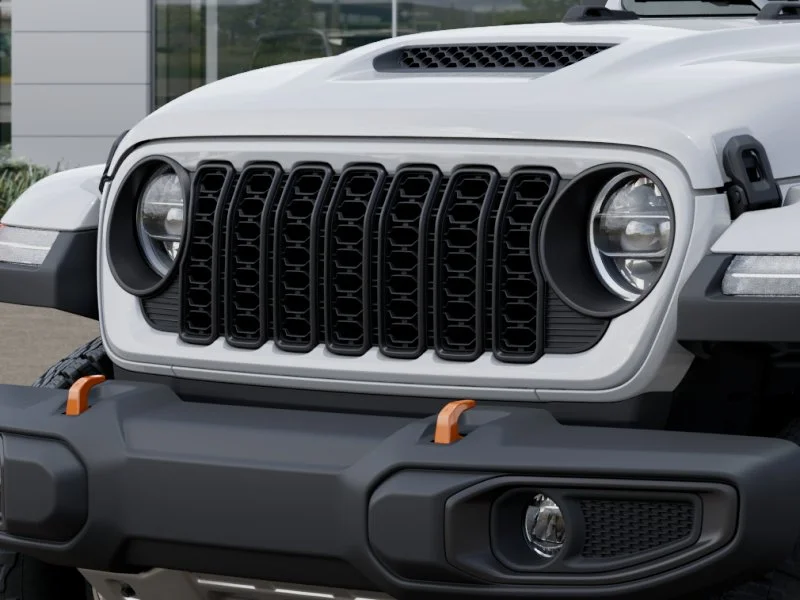 New 2026 Bright White Clear-Coat Exterior Paint Jeep Mojave image 39