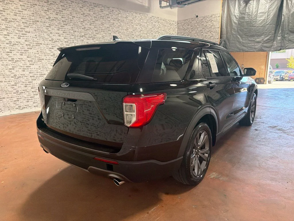 Used 2021 Agate Black Metallic Ford XLT image 7