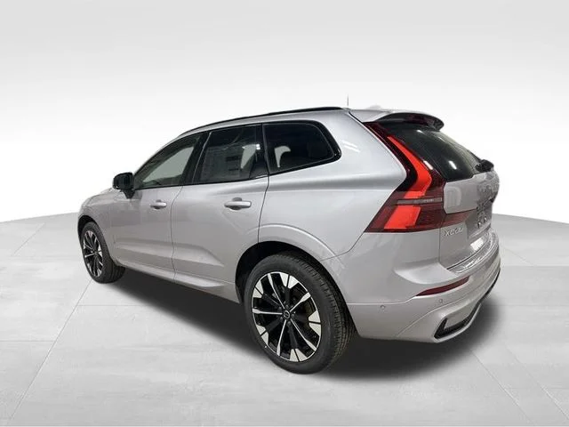 New 2026 Aurora Silver Volvo Plus image 8