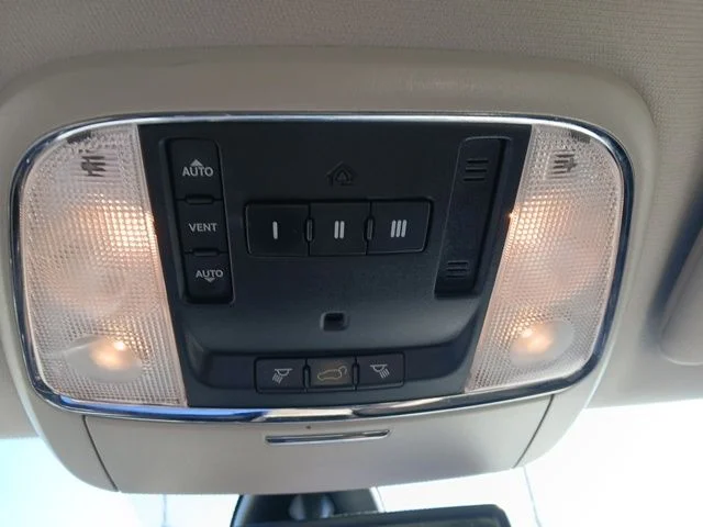 Used 2013 Red Dodge Citadel image 18