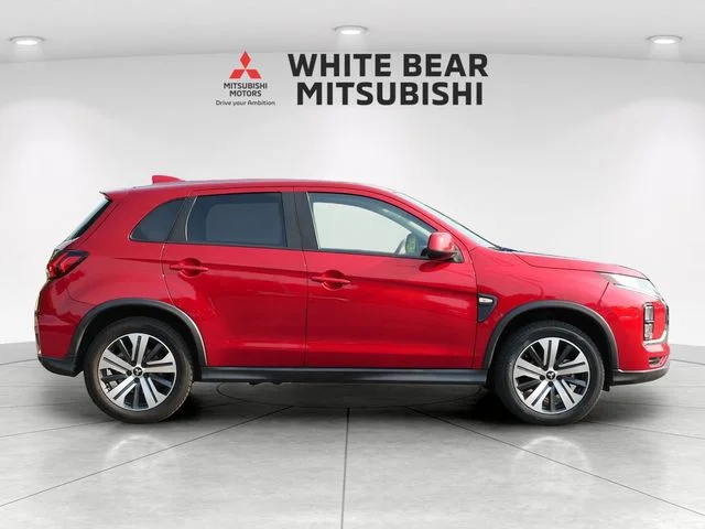 Used 2022 Red Mitsubishi 2.0 ES image 6