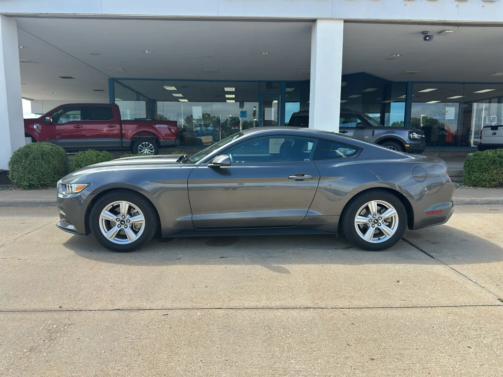 Used 2017 Magnetic Metallic Ford V6 image 10
